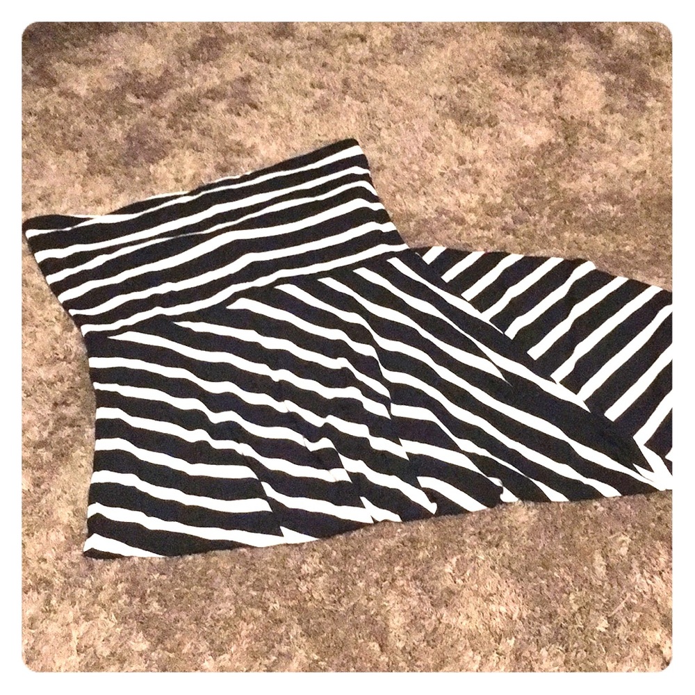 Striped, strapless Loft dress!